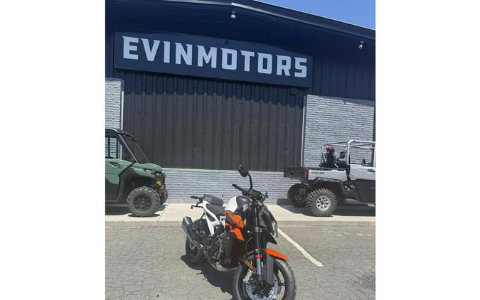 2027 KTM 990 DUKE