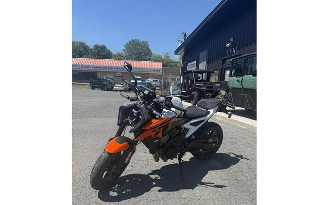 2027 KTM 990 DUKE