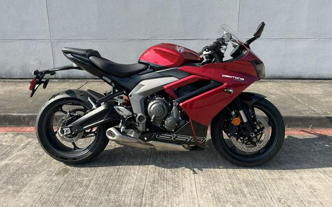 2025 Triumph Daytona 660 Carnival Red/Sapphire Black