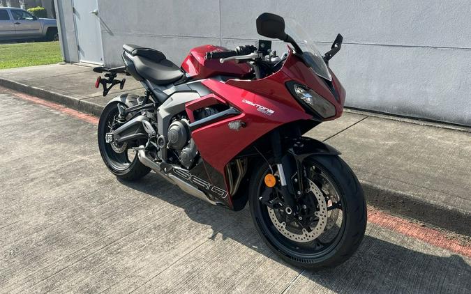 2025 Triumph Daytona 660 Carnival Red/Sapphire Black