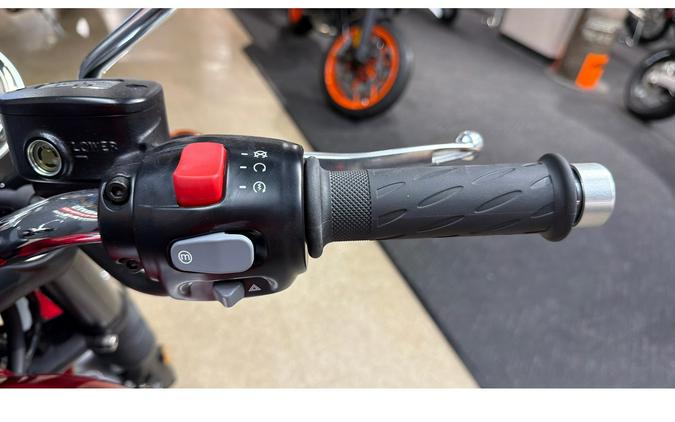 2025 Triumph BONNEVILLE T120 ELVIS EDITION