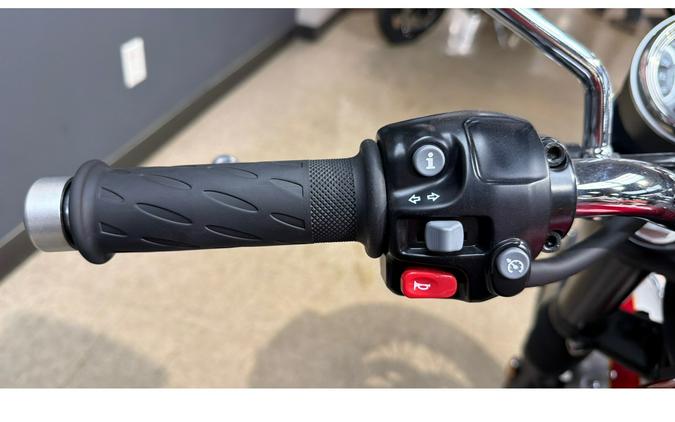 2025 Triumph BONNEVILLE T120 ELVIS EDITION