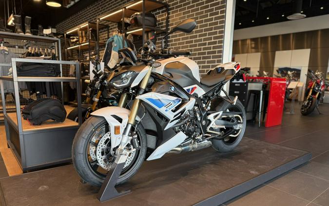 2026 BMW Motorrad 2026 BMW Motorrad S 1000 R WHITE