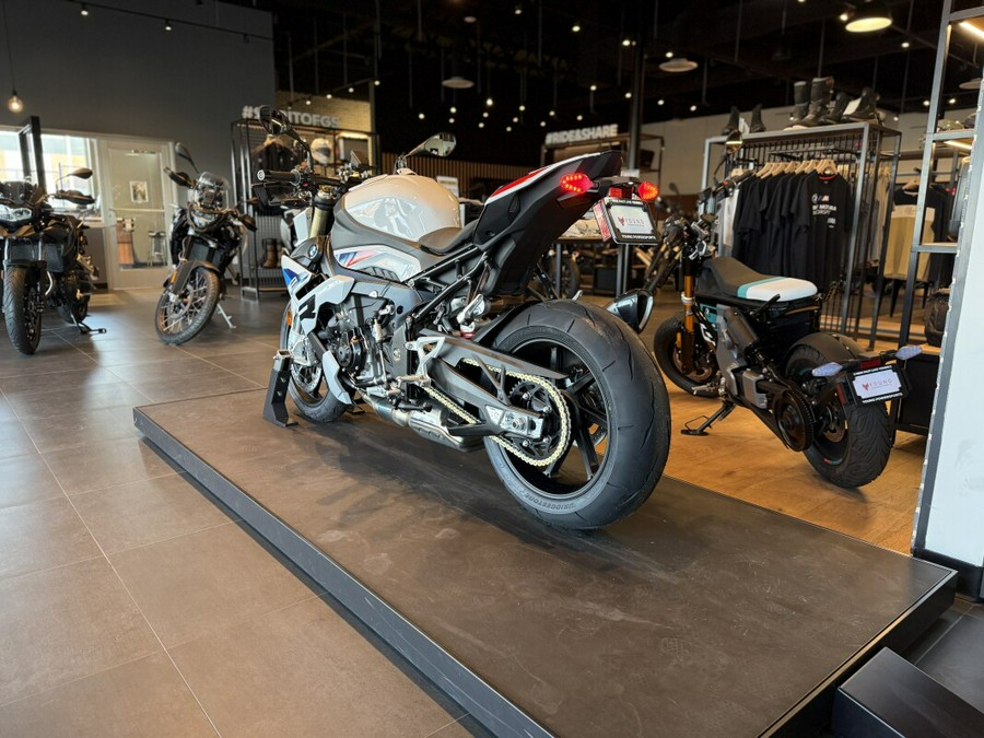 2026 BMW Motorrad 2026 BMW Motorrad S 1000 R WHITE