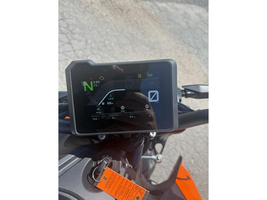 2027 KTM 990 DUKE