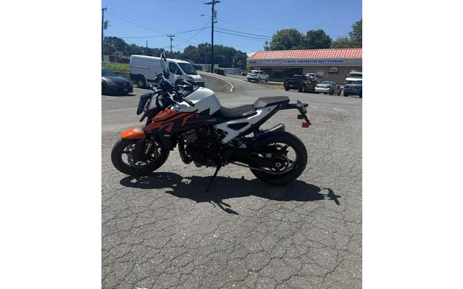 2027 KTM 990 DUKE