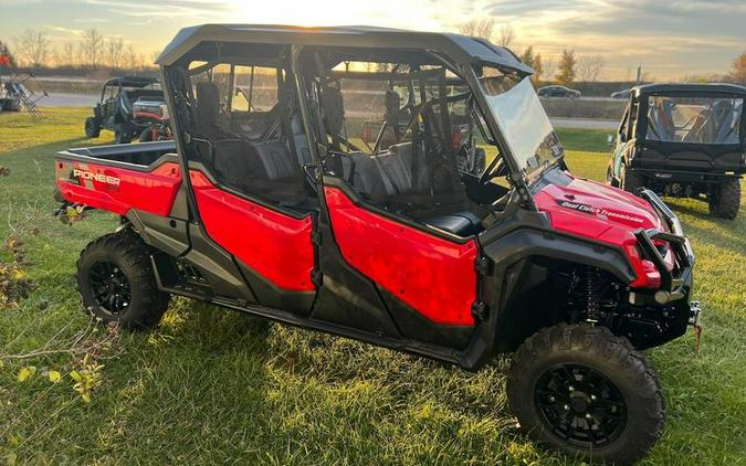 2023 Honda® Pioneer 1000-6 Deluxe Crew