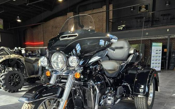 2023 Harley-Davidson® FLHTCUTG - Tri Glide® Ultra