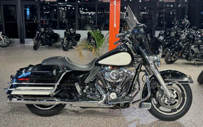 2011 Harley-Davidson FLHTP - Electra Glide Police
