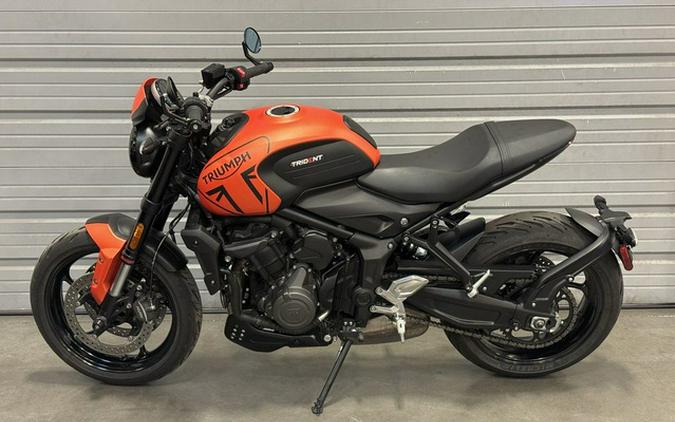 2023 Triumph Trident 660 Matte Baja Orange / Matte Storm Grey 660