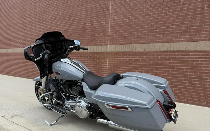2026 Harley-Davidson® Street Glide® Dark Billiard Gray Chrome Solo