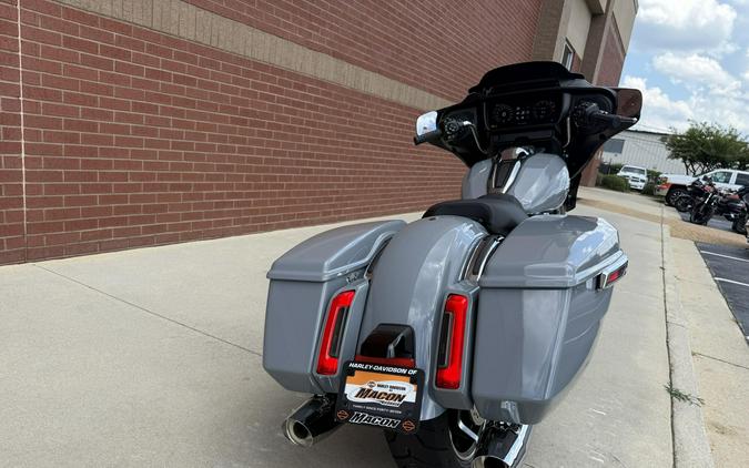 2026 Harley-Davidson® Street Glide® Dark Billiard Gray Chrome Solo