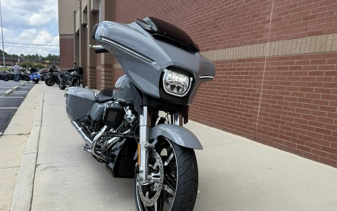 2026 Harley-Davidson® Street Glide® Dark Billiard Gray Chrome Solo