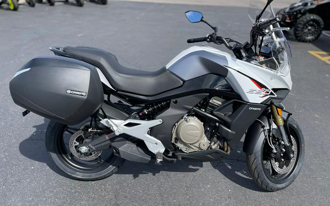 2023 CFMOTO 650 Adventura NEBULA WHITE