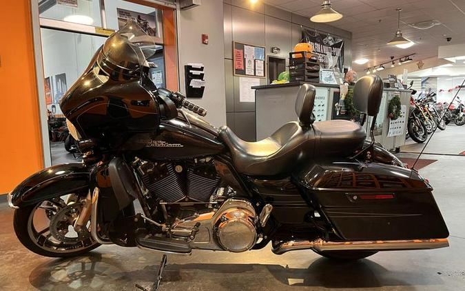 2016 Harley-Davidson® FLHXS - Street Glide® Special