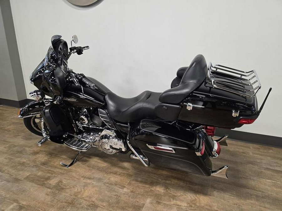 2014 Harley-Davidson® FLHTCU - Electra Glide® Ultra Classic®