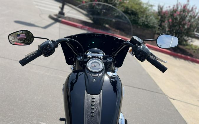 2026 Harley-Davidson® FLHC Heritage Classic Vivid Black Black