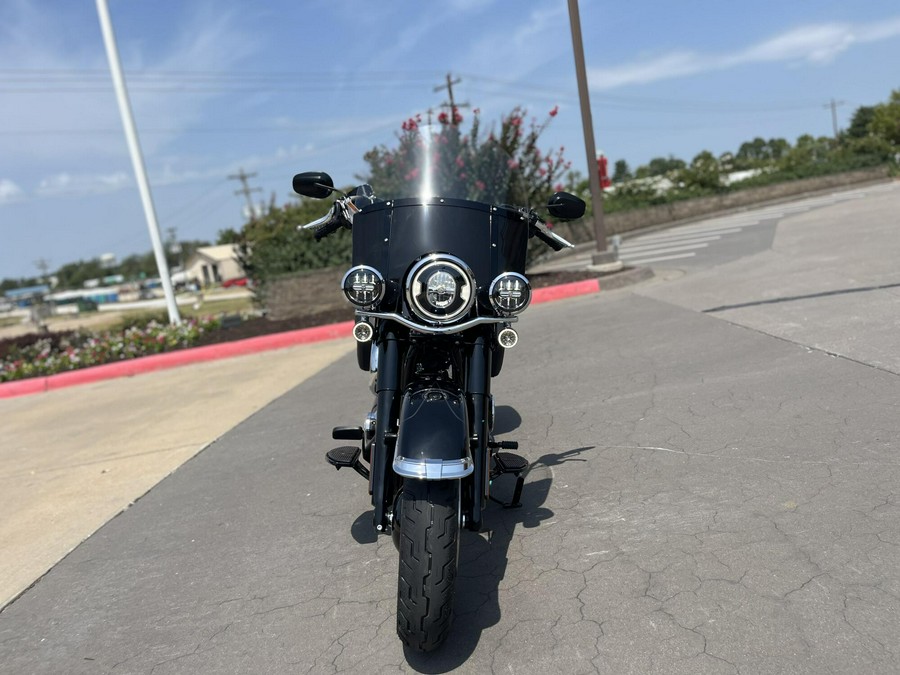 2026 Harley-Davidson® FLHC Heritage Classic Vivid Black Black