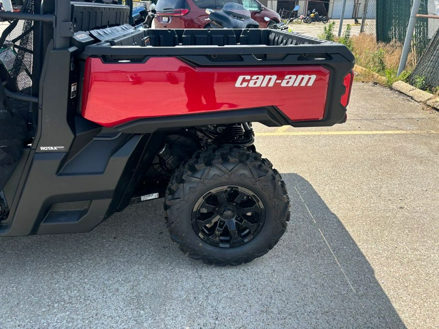 2024 Can-Am™ Defender XT HD9