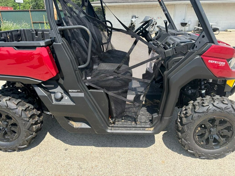 2024 Can-Am™ Defender XT HD9