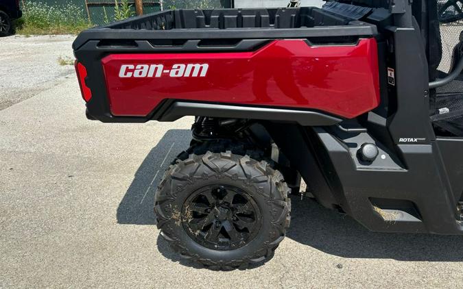 2024 Can-Am™ Defender XT HD9