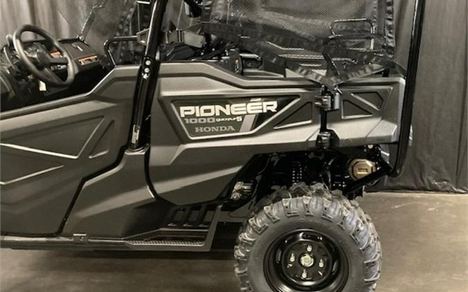 2024 Honda Pioneer 1000-5