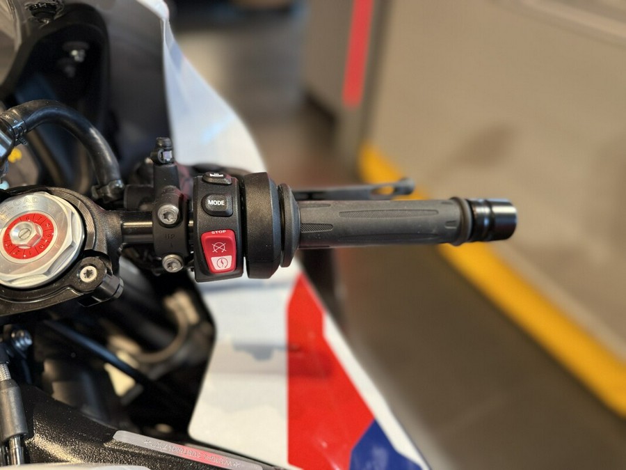 2026 BMW Motorrad M 1000 RR