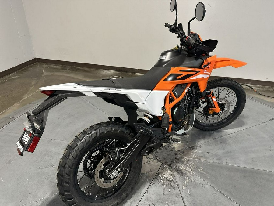 2026 KTM Enduro 390 R