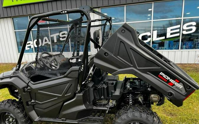 2023 Honda® Pioneer 1000