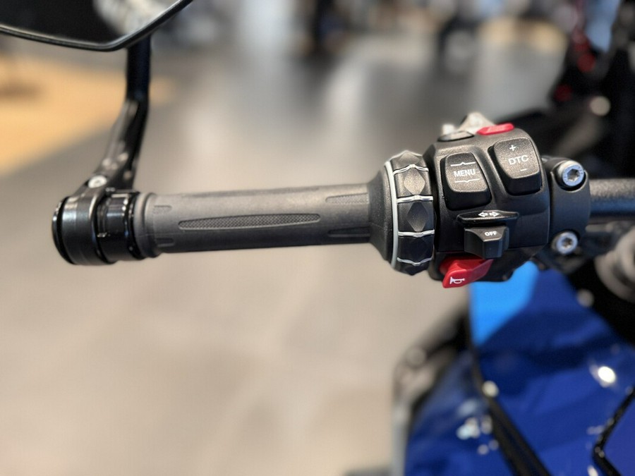 2026 BMW Motorrad M 1000 XR