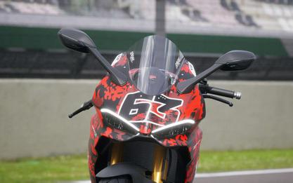2026 Ducati Panigale V2 Fb63