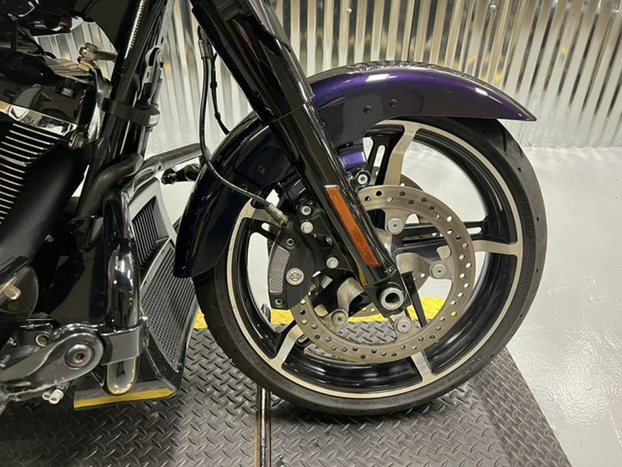 2025 Harley-Davidson FLHX - Street Glide
