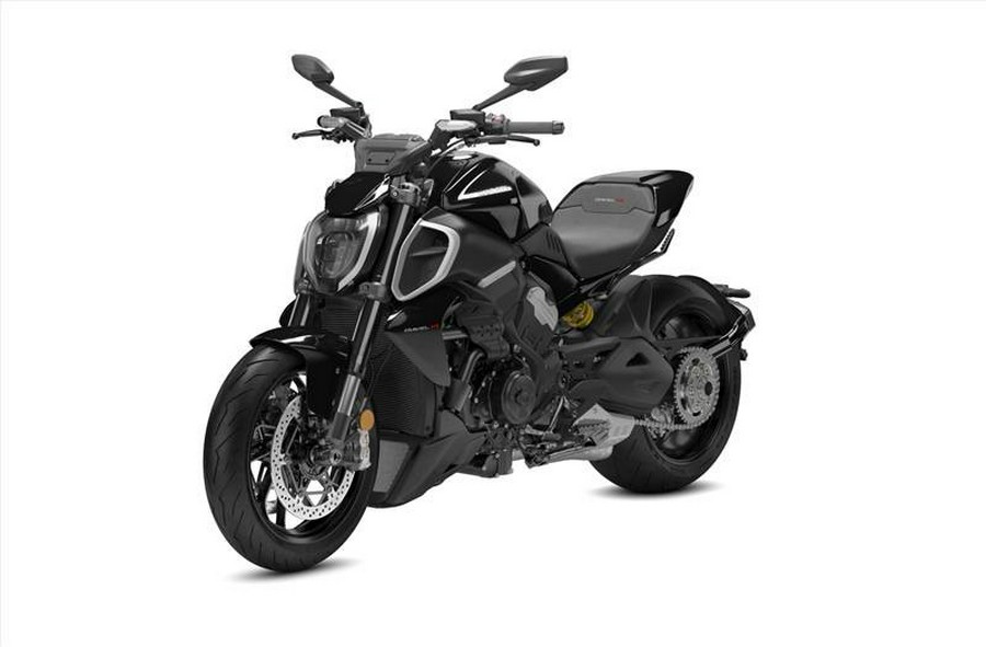 2024 Ducati Diavel V4 - Black