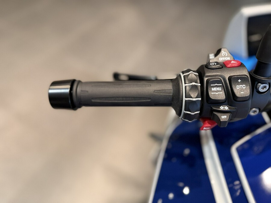 2026 BMW Motorrad M 1000 XR