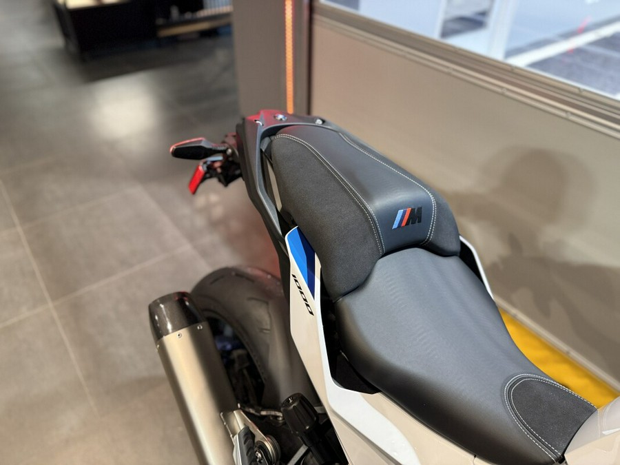 2026 BMW Motorrad M 1000 XR