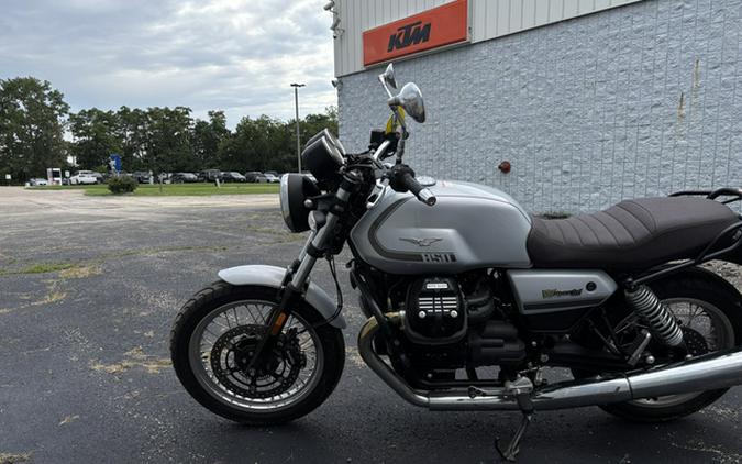 2022 Moto Guzzi V7 SPECIAL 850