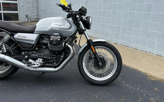 2022 Moto Guzzi V7 SPECIAL 850