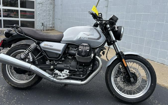 2022 Moto Guzzi V7 SPECIAL 850