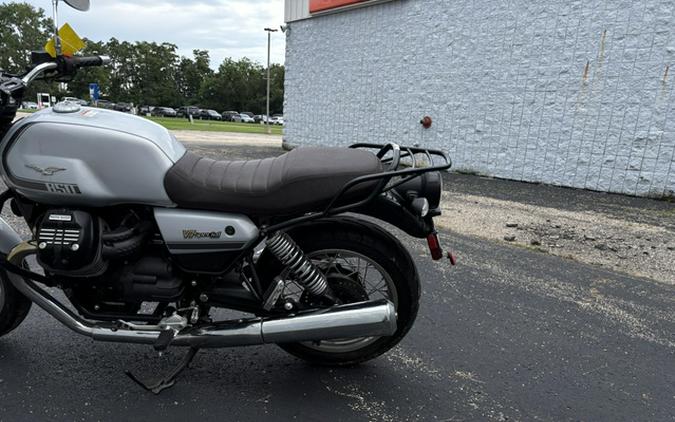 2022 Moto Guzzi V7 SPECIAL 850