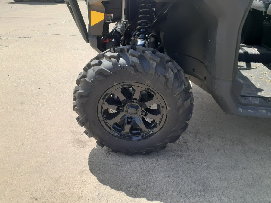 2024 Can-Am™ Defender 6X6 XT HD10