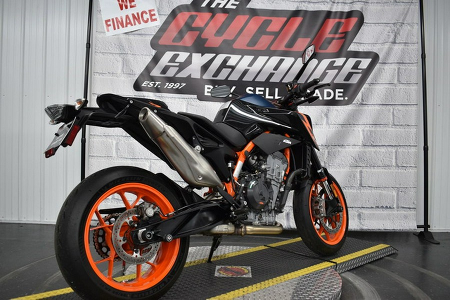 2022 KTM Duke 890 R