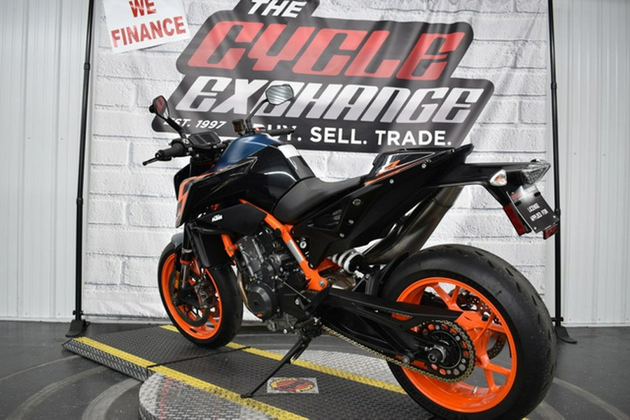 2022 KTM Duke 890 R
