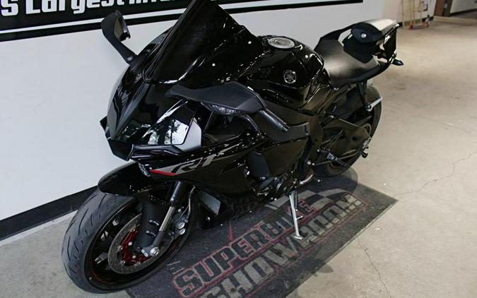 2018 Yamaha YZF-R1