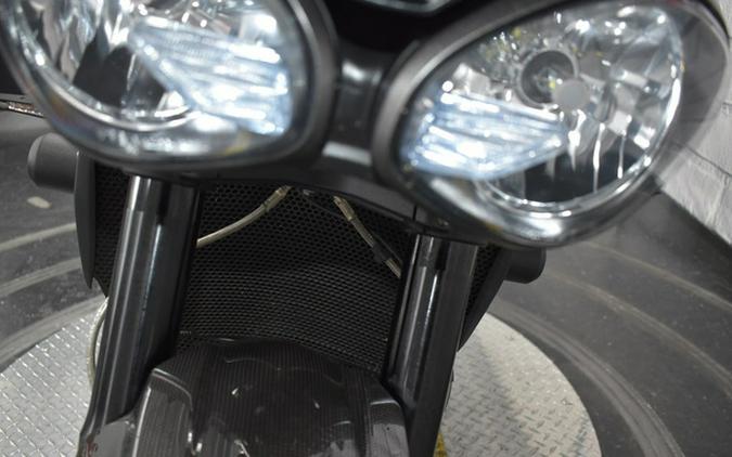 2019 Triumph Speed Triple RS Crystal White Metallic