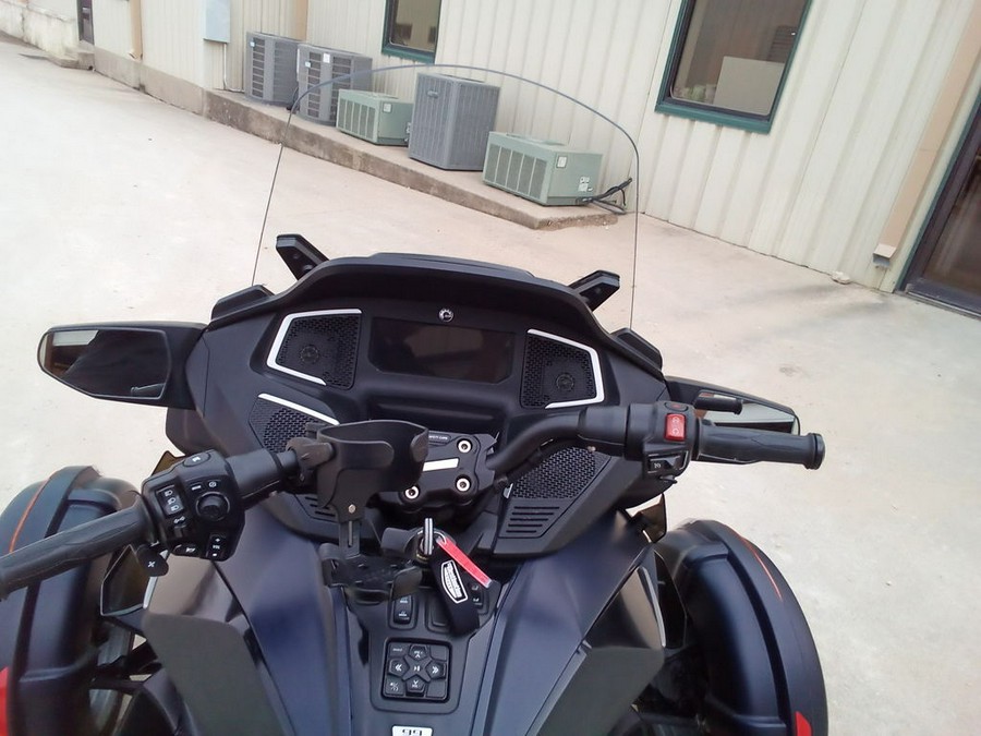 2022 Can-Am Spyder RT Sea-To-Sky