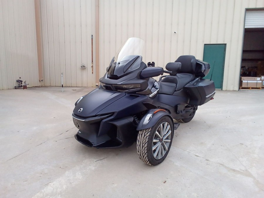 2022 Can-Am Spyder RT Sea-To-Sky