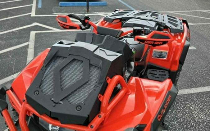 2018 Can-Am Outlander X Mr 1000R Black & Can-Am Red
