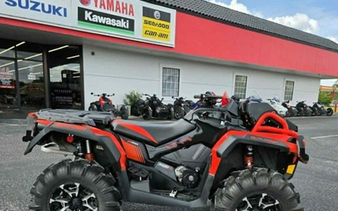 2018 Can-Am Outlander X Mr 1000R Black & Can-Am Red