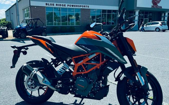 2023 KTM 390 Duke