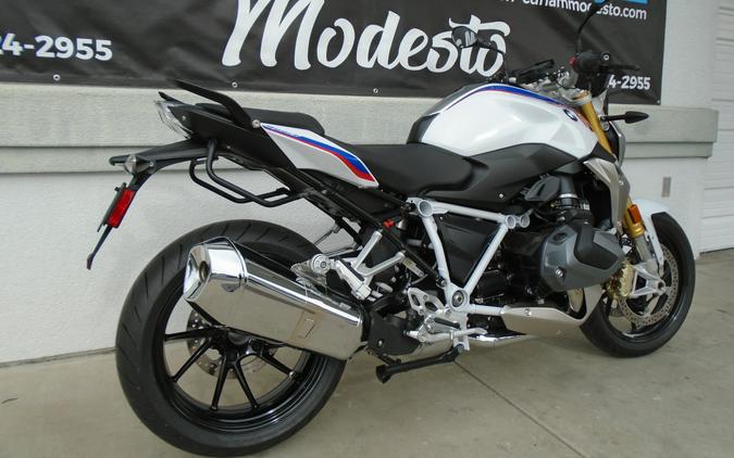 2022 BMW R1250R